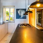 Scenic Luxury Townhouse *