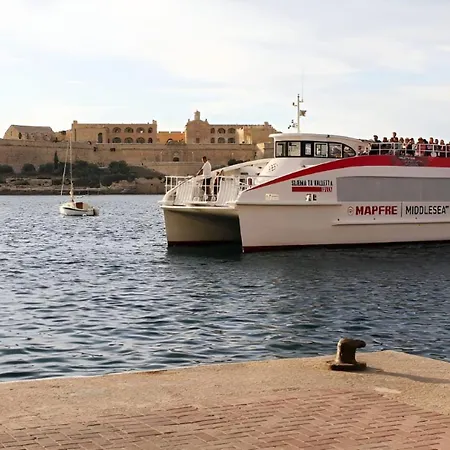 Scenic Luxury Townhouse * Valletta