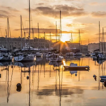 Scenic Luxury Townhouse Holiday home Valletta