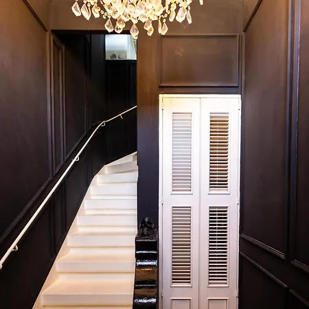 Scenic Luxury Townhouse *