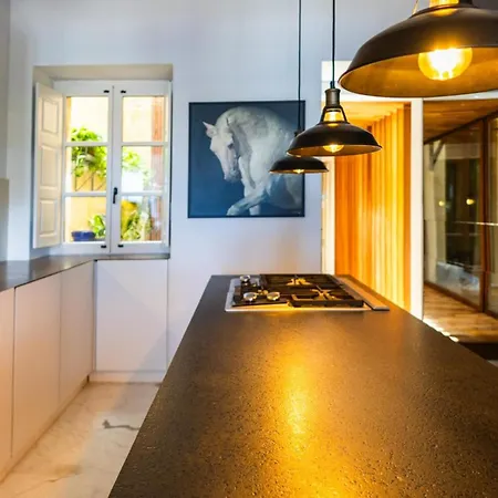 Scenic Luxury Townhouse *