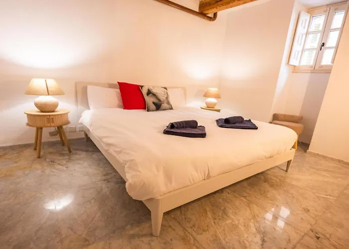 Scenic Luxury Townhouse